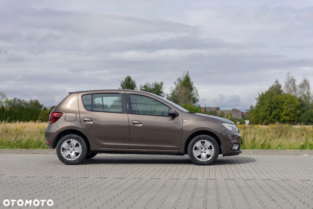 Dacia Sandero - 8