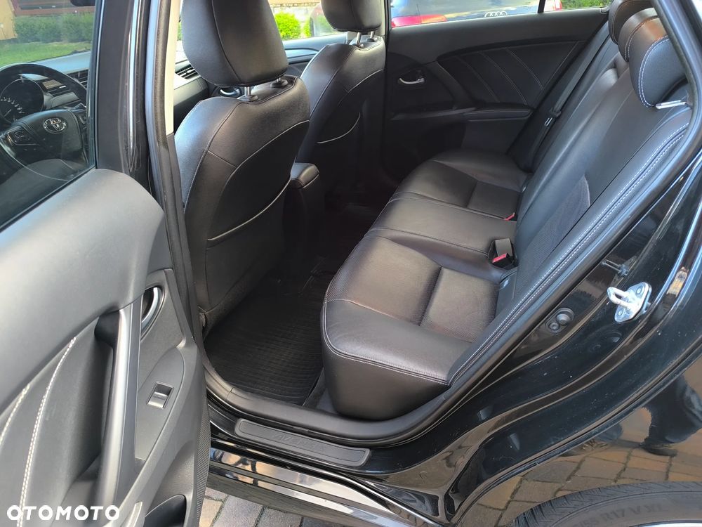 Toyota Avensis 2.0 D-4D Prestige - 12