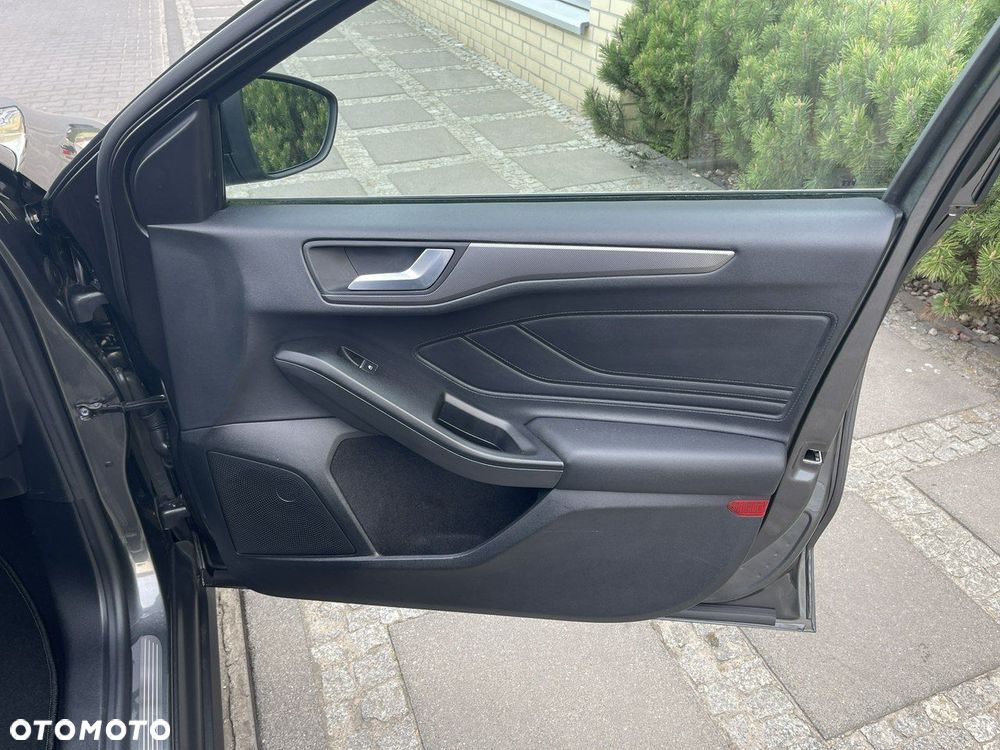 Ford Focus - 28