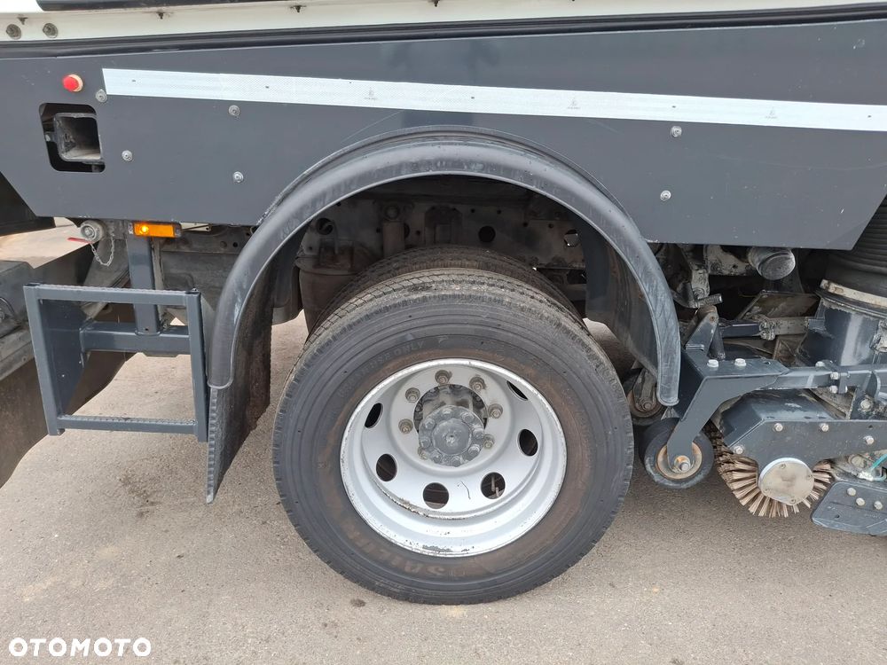 Mercedes-Benz Atego 1523 Zamiatarka EURO 6 PM10 Schmidt Street King 660 2 Silniki Szczotki L/R Na Poduszkach Kamery Automatyczna Skrzynia Pojazd Specjalny - 17