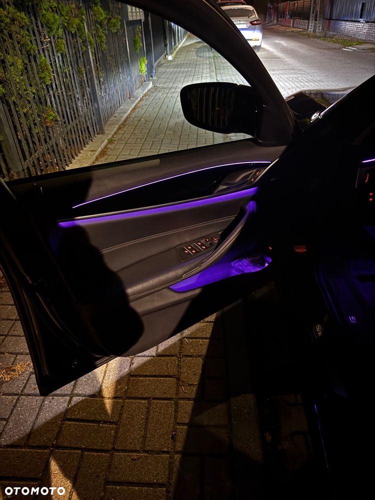 BMW Seria 5 520d Sport Line - 23