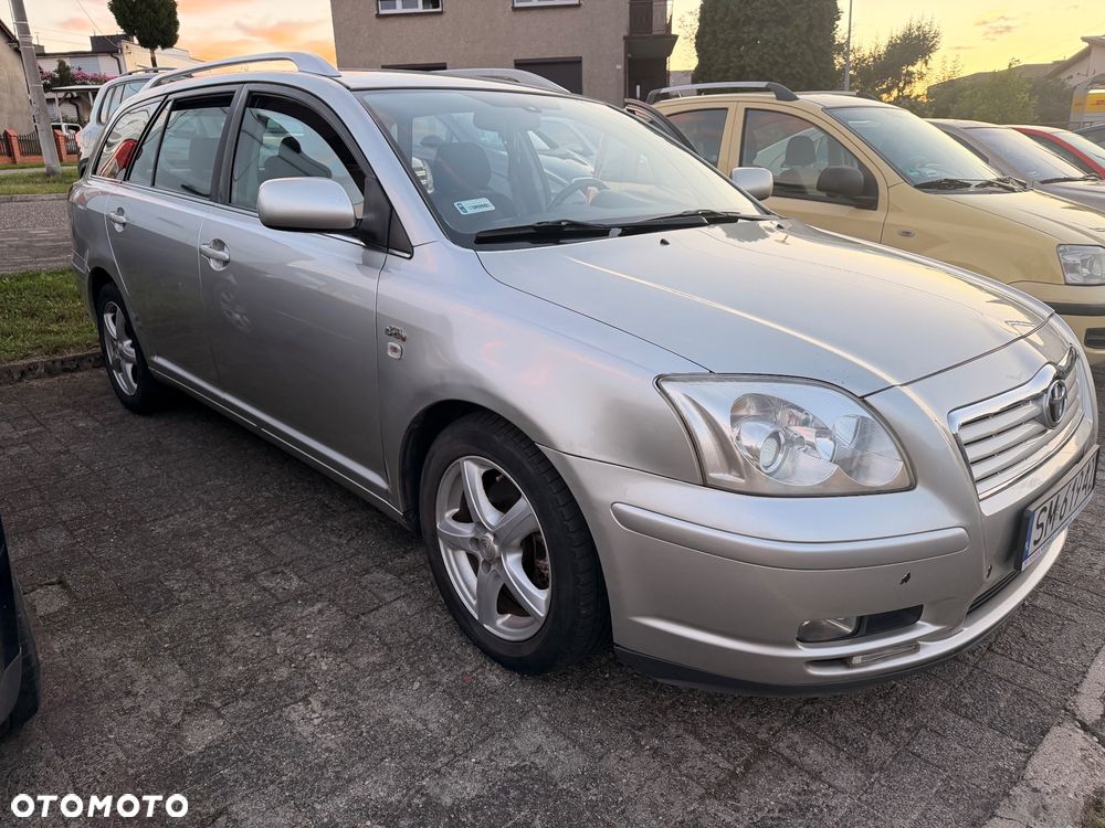 Toyota Avensis 2.0 D-4D Combi - 27