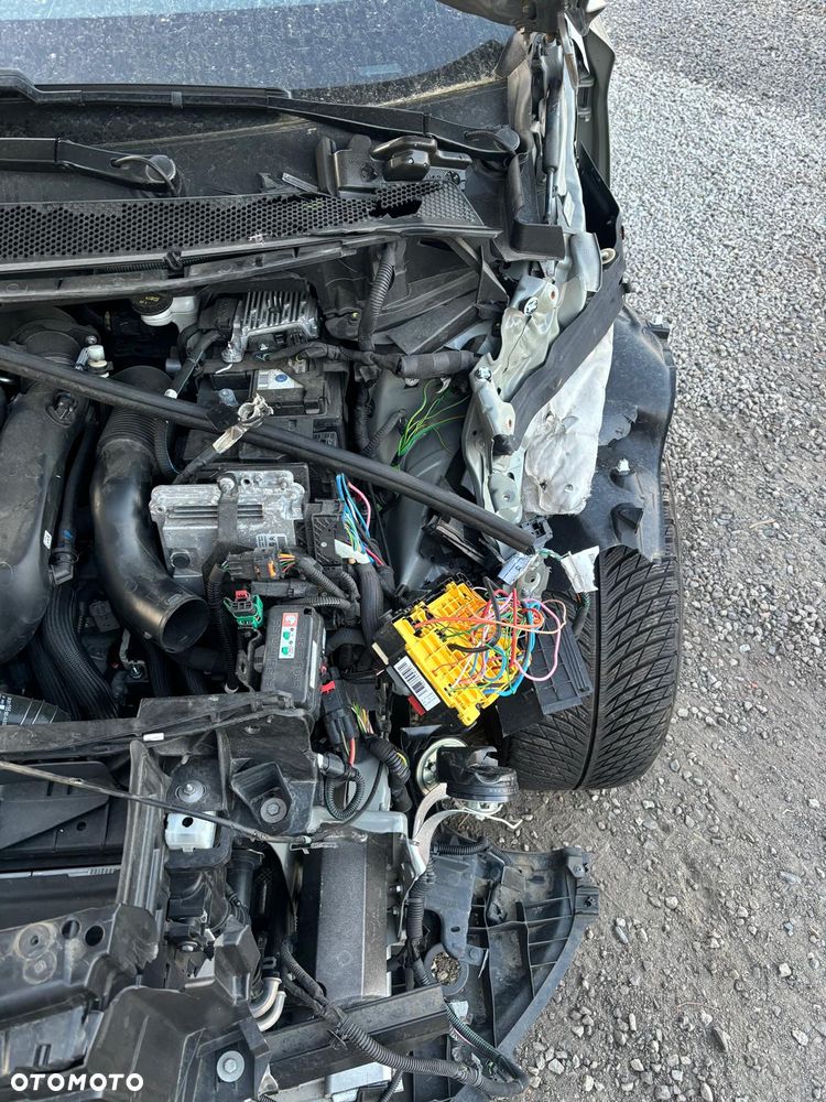 Citroën DS7 Crossback 4x4 PERFORMANCE LINE - 16