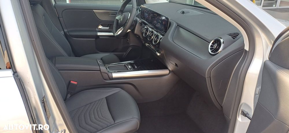 Mercedes-Benz GLA 180 MHEV - 21