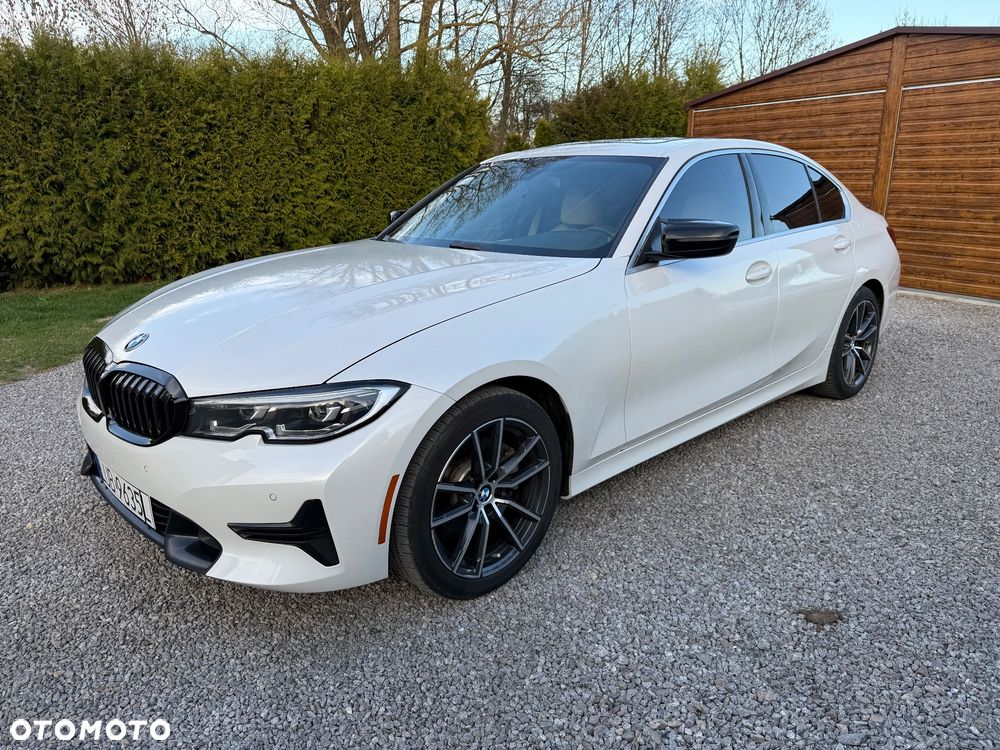 BMW Seria 3 330i M Sport - 1