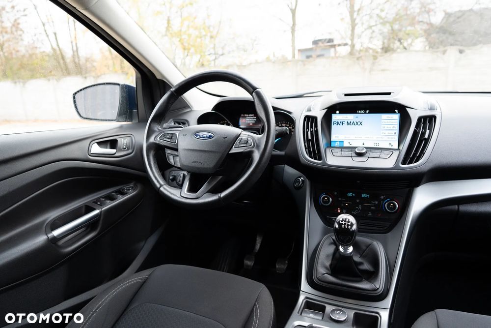 Ford Kuga 1.5 EcoBoost 2x4 Titanium - 16