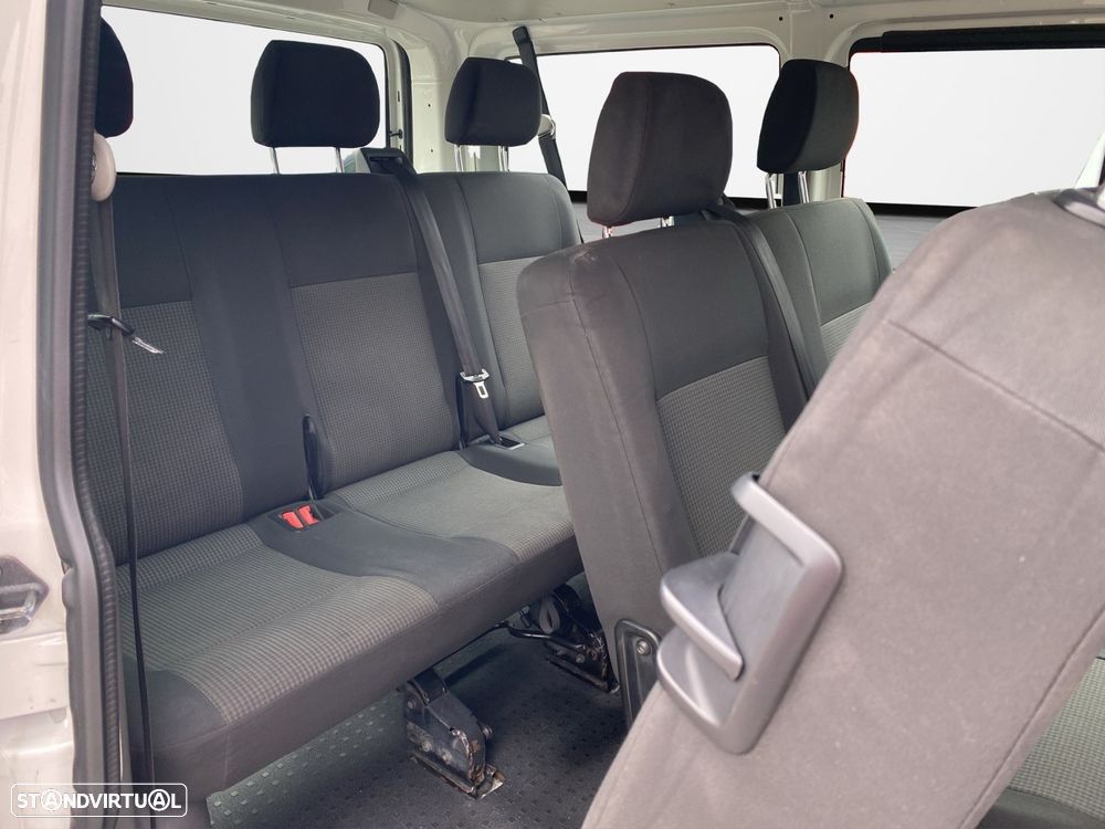 VW Transporter 2.0 TDi Extra AC - 19