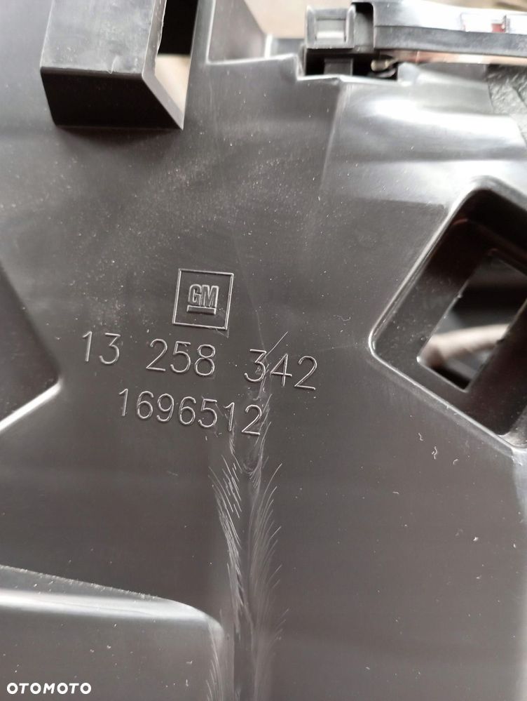 OPEL ASTRA J GTC 3D TUNEL ŚRODKOWY PODŁOKIETNIK EUROPA 13317404 13258342 - 9