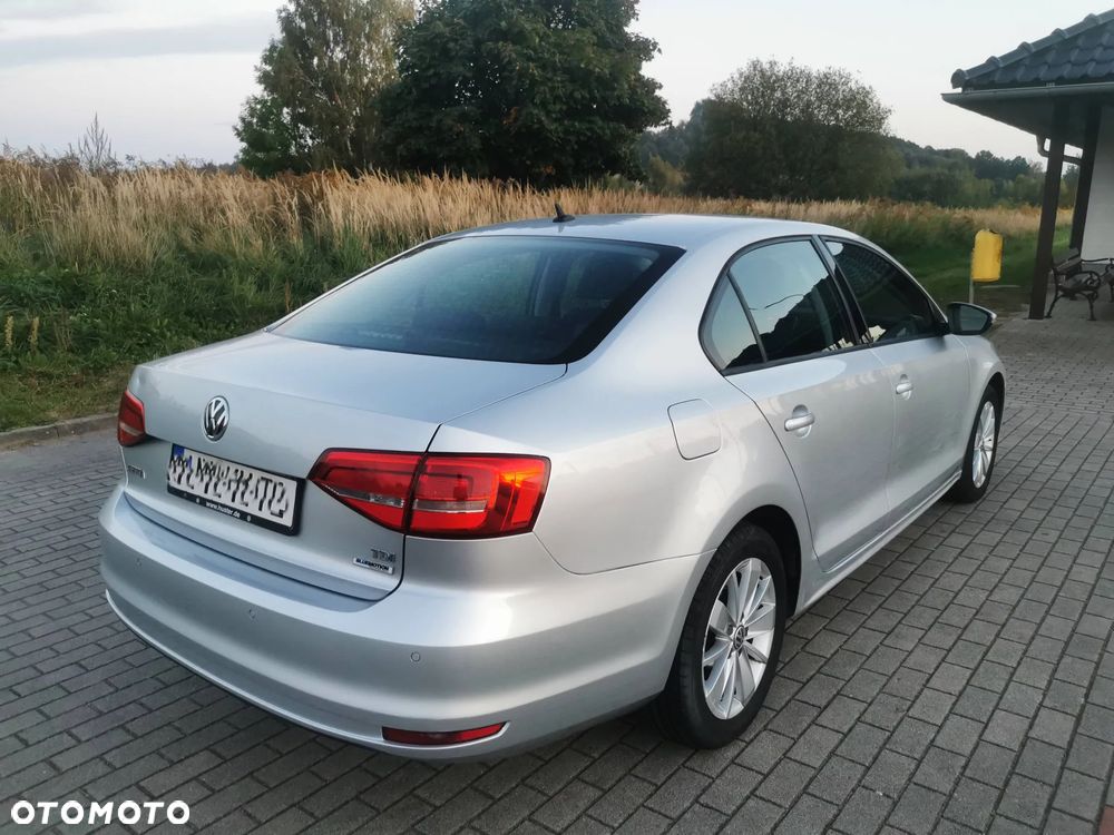 Volkswagen Jetta 2.0 TDI BlueMotion Technologie - 6