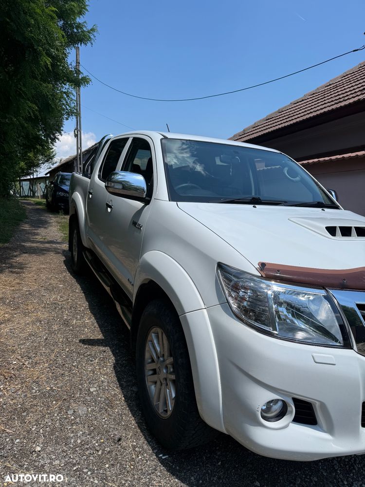 Toyota Hilux 4x4 Double Cab - 2