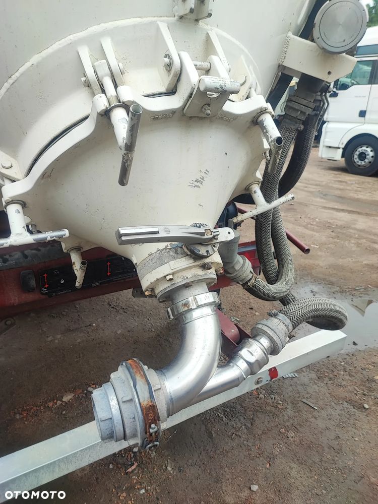 Benalu 62 000 L - 6