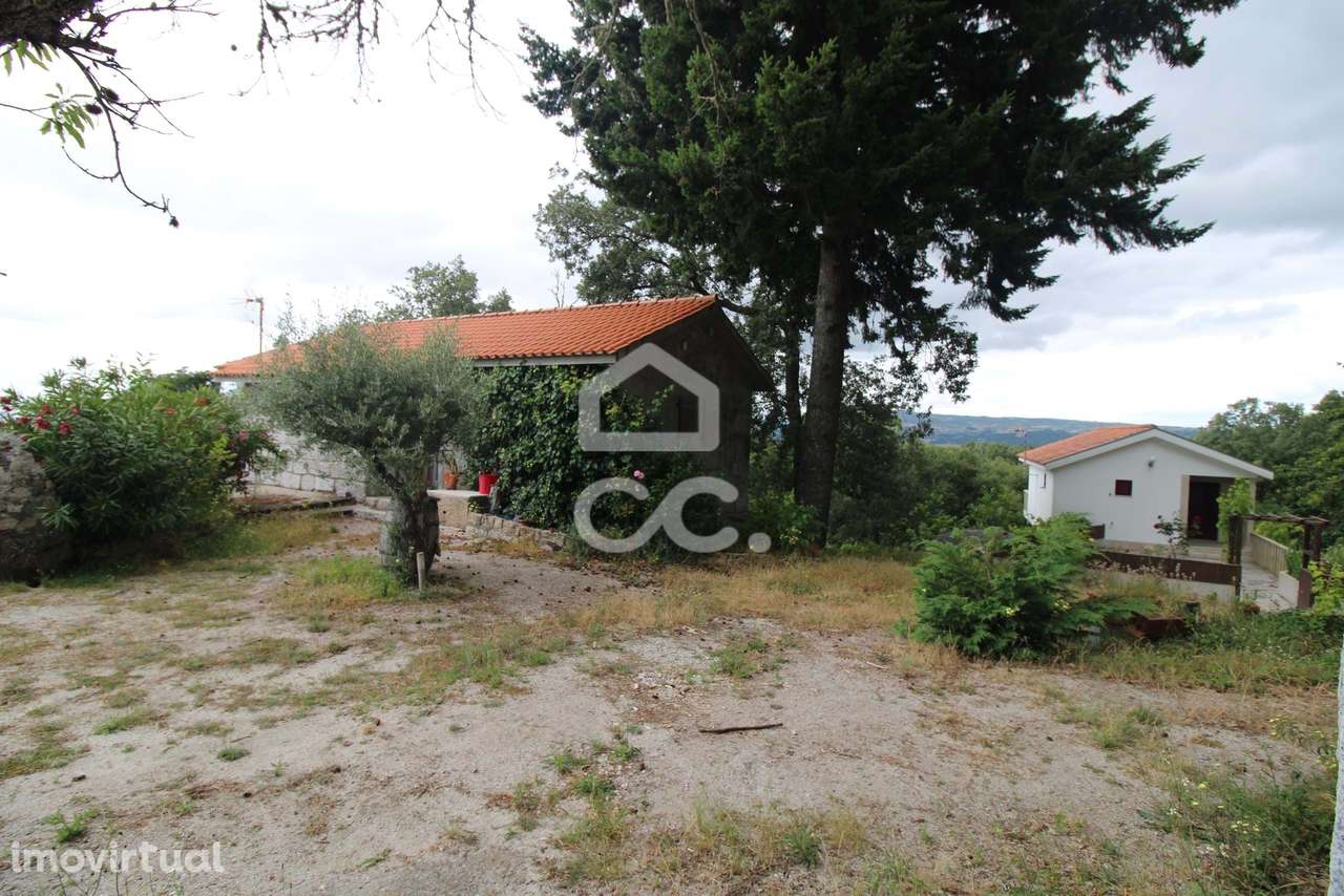 Quinta com moradias para turismo num ambiente paradisiaco - Grande imagem: 3/30