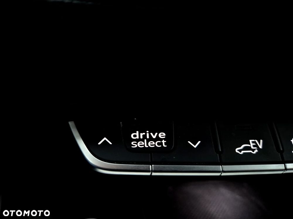Audi Q5 50 TFSIe quattro S tronic S line - 24