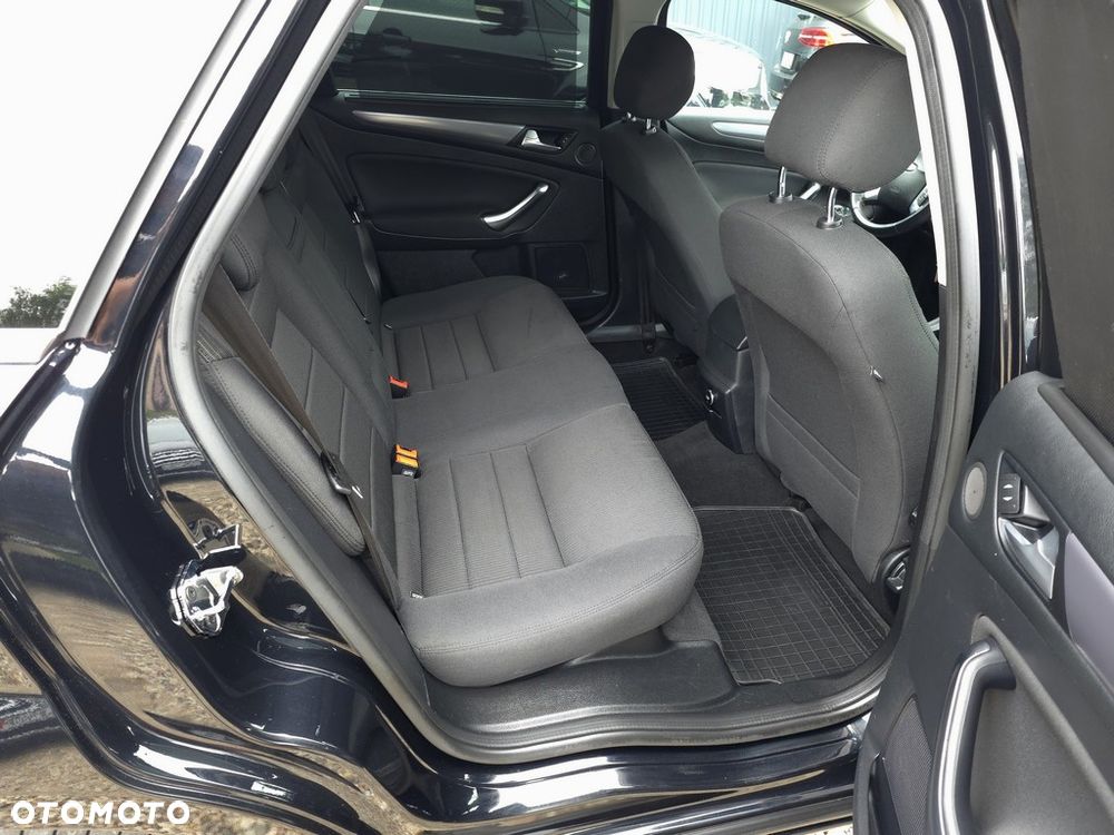Ford Mondeo 2.0 TDCi Titanium - 10