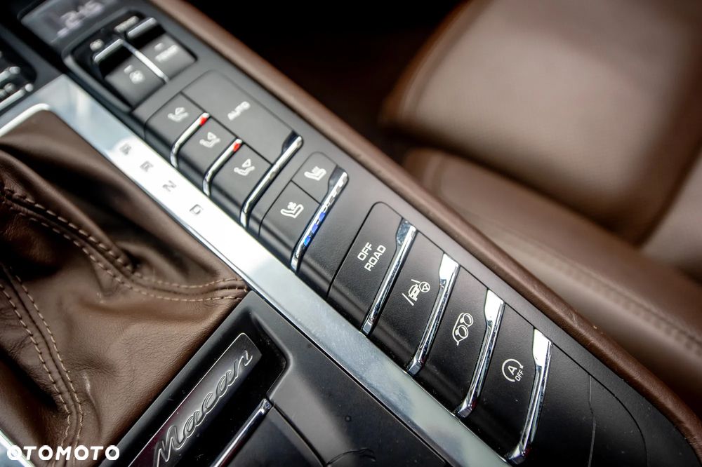 Porsche Macan GTS PDK - 16