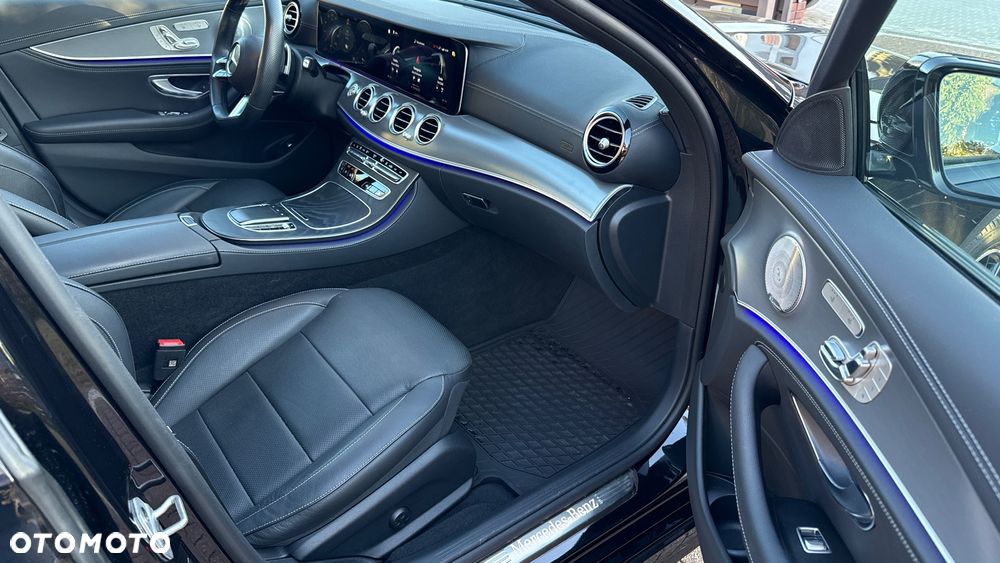 Mercedes-Benz Klasa E 200 AMG - 21