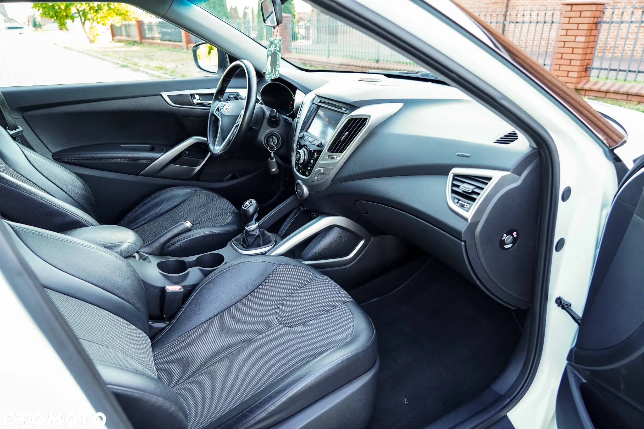 Hyundai Veloster 1.6 blue Premium - 27