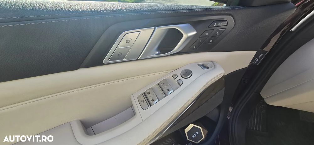 BMW X7 xDrive40i - 16