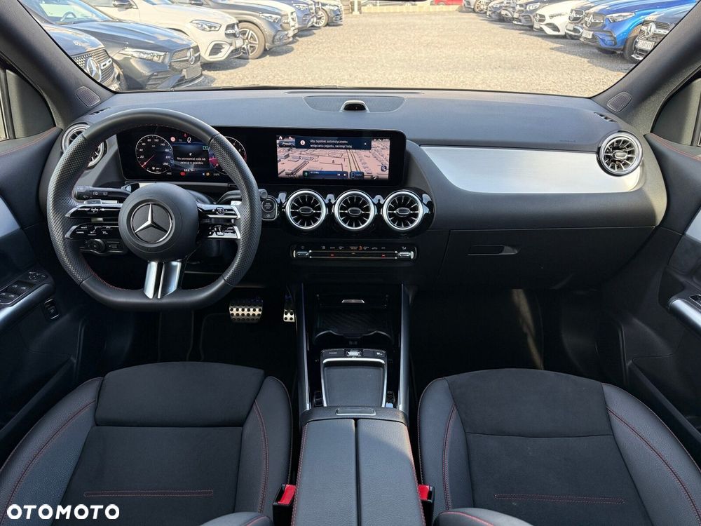 Mercedes-Benz GLA 200 AMG Line - 19