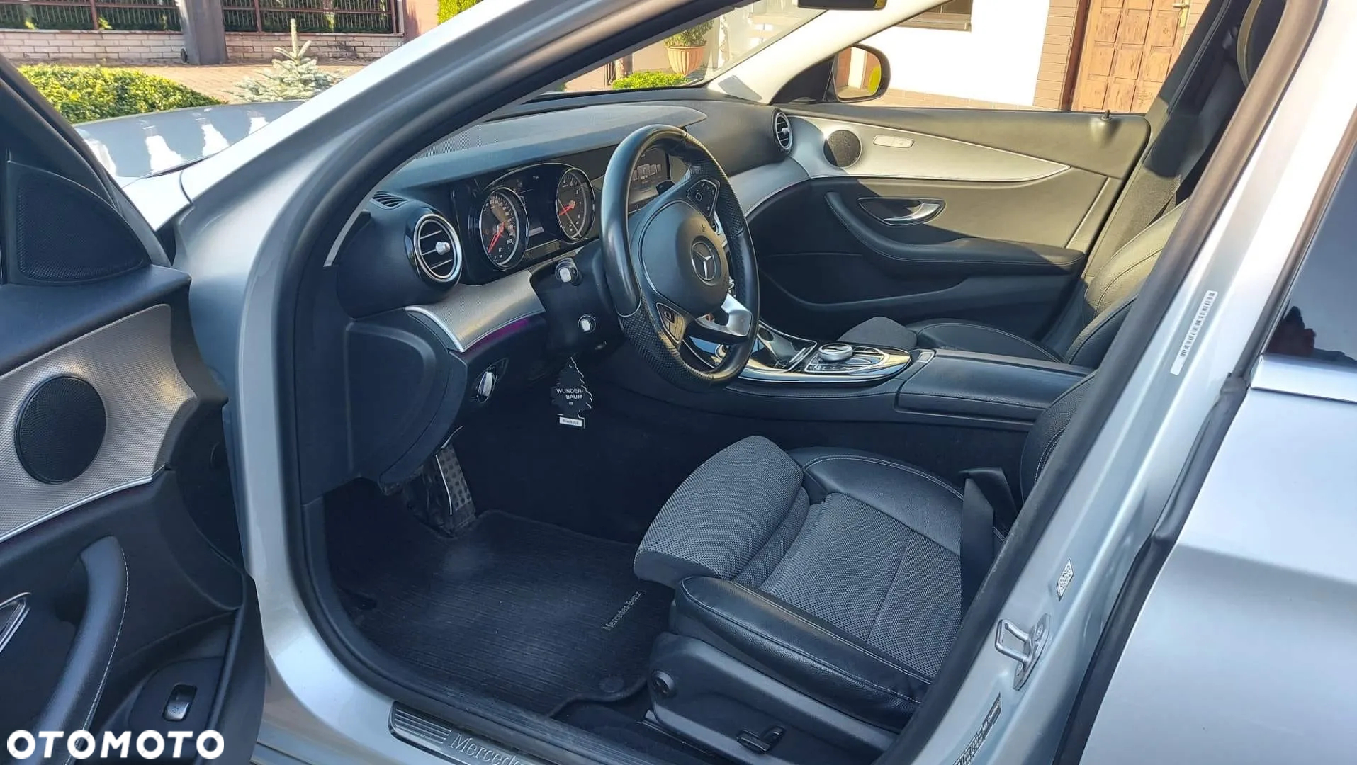 Mercedes-Benz Klasa E 250 9G-TRONIC - 13