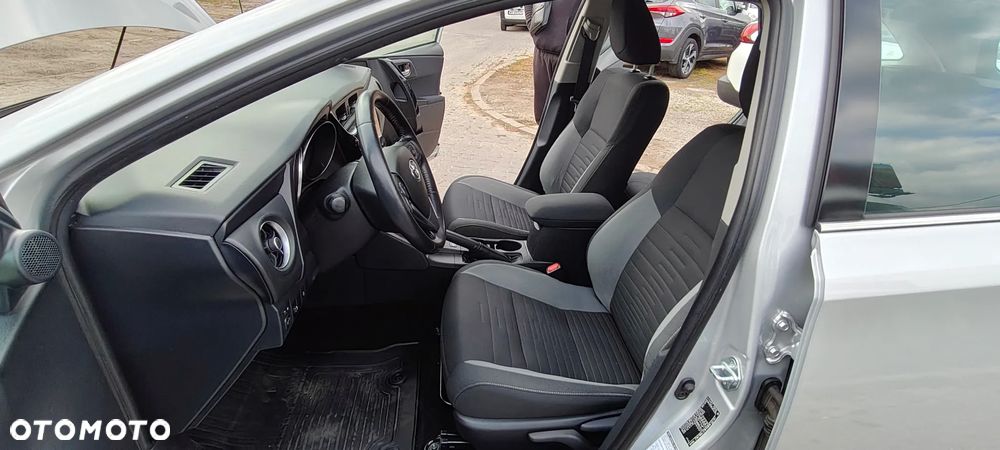 Toyota Auris Hybrid 135 Premium - 15