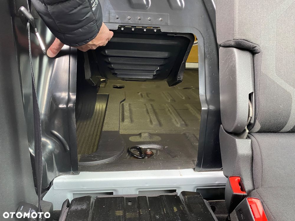 Ford Transit Connect 240 L2 LKW Autm Trend - 22