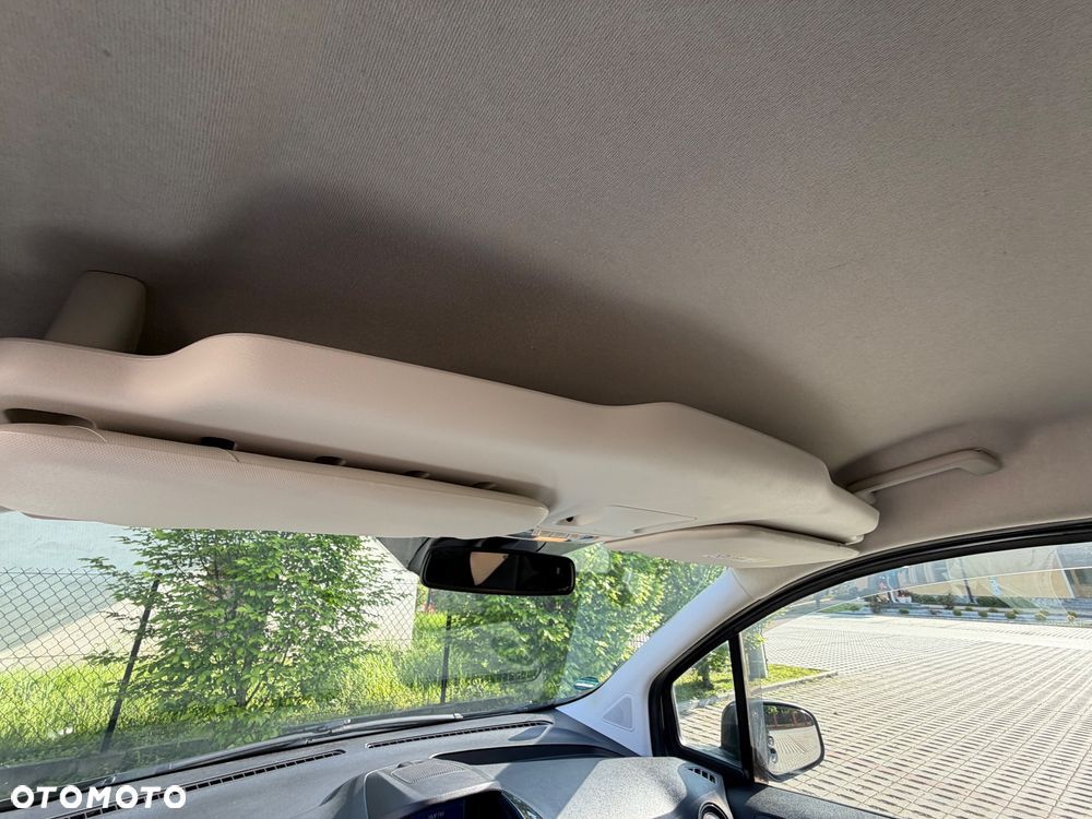 Ford Tourneo Courier 1.5 TDCi Ambiente - 23