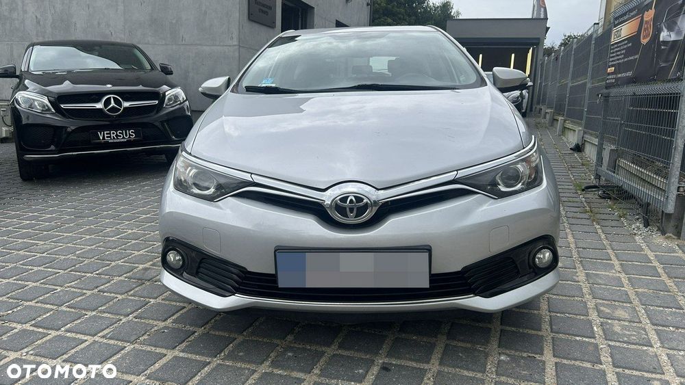 Toyota Auris - 2