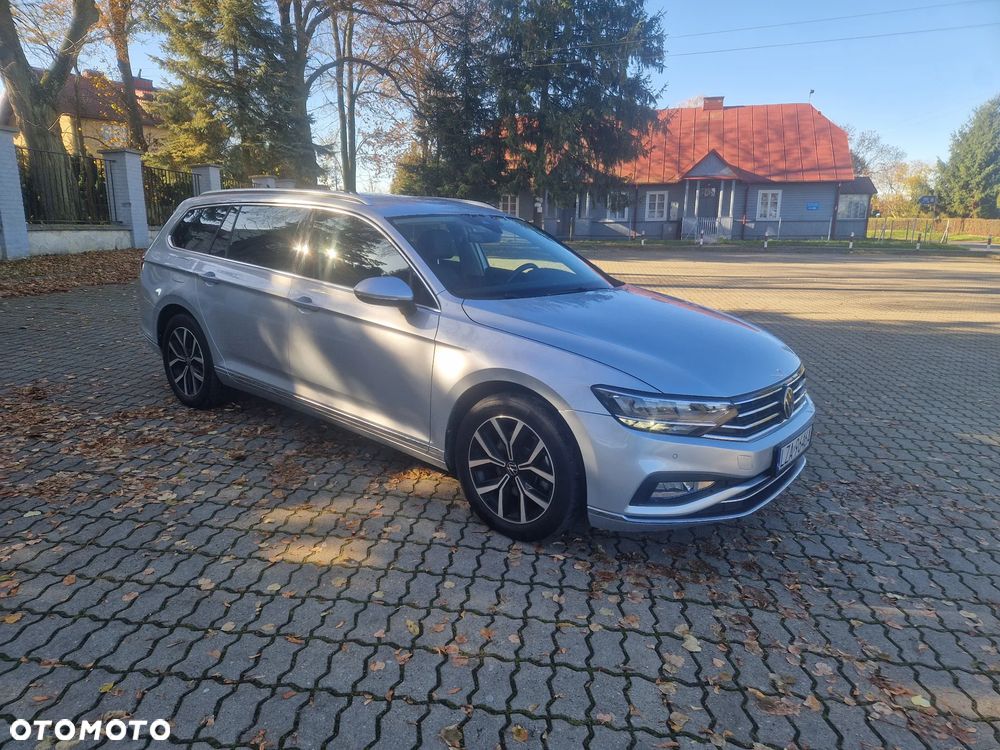 Volkswagen Passat Variant 2.0 TDI SCR DSG 4Motion Business - 1