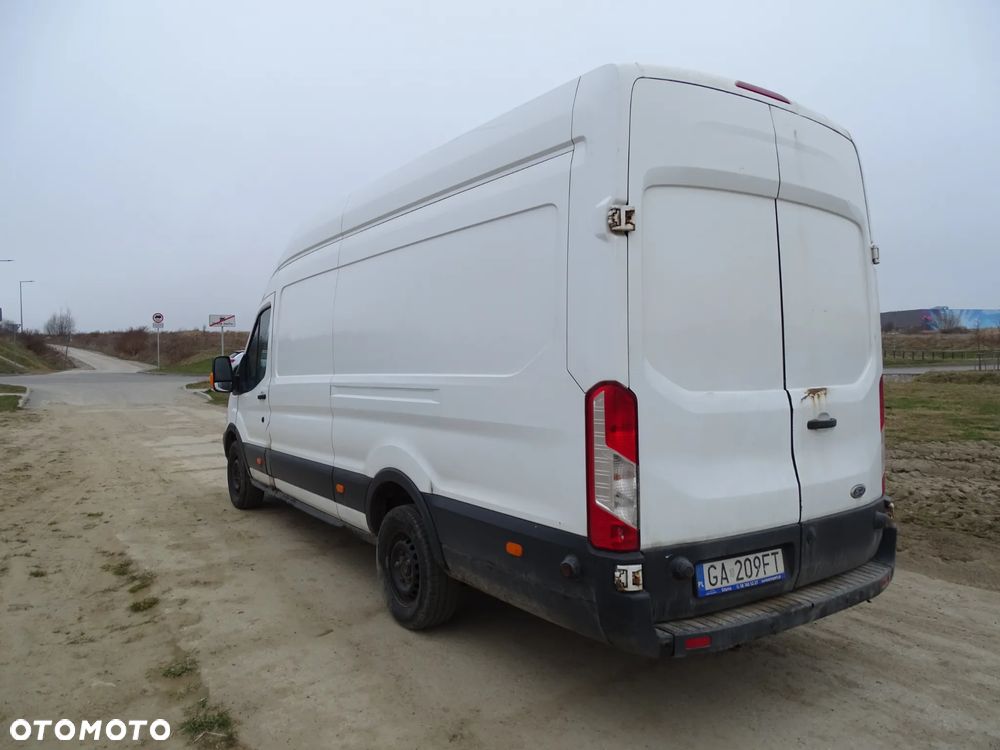 Ford Transit 350E - 4