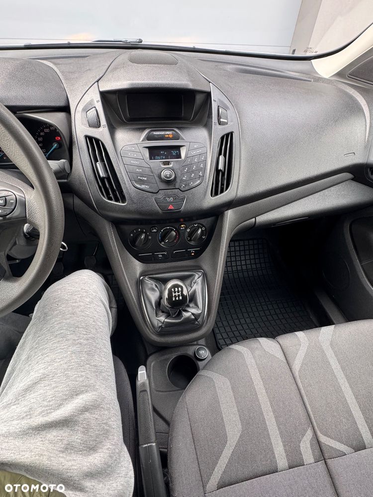Ford Transit Connect - 9