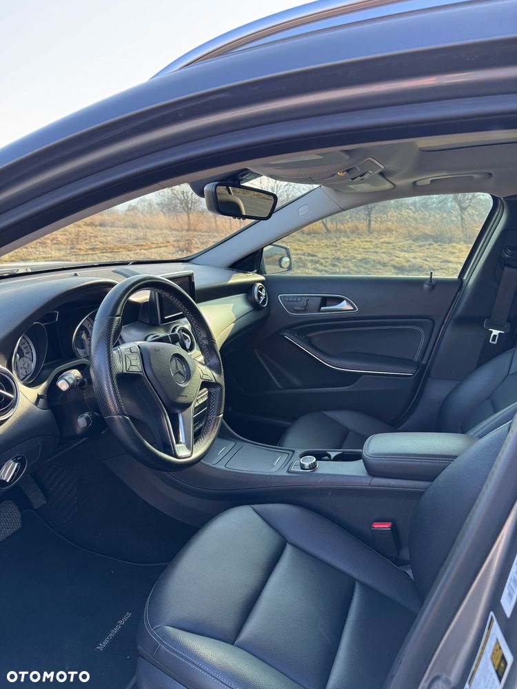 Mercedes-Benz GLA 250 7G-DCT Activity Edition - 17