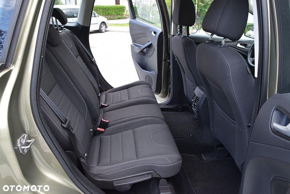 Ford Kuga - 19