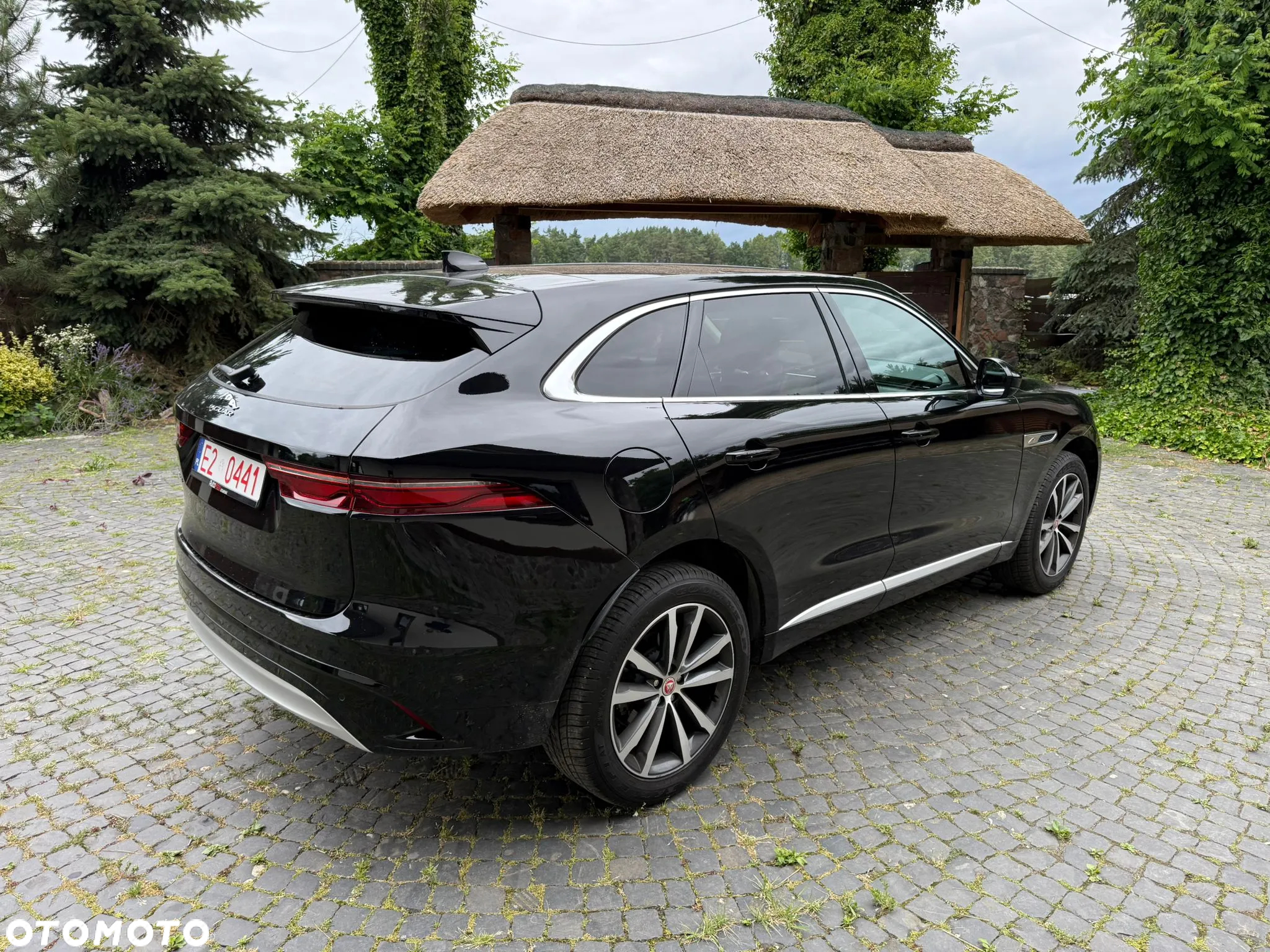 Jaguar F-Pace P250 AWD R-Dynamic Black - 4