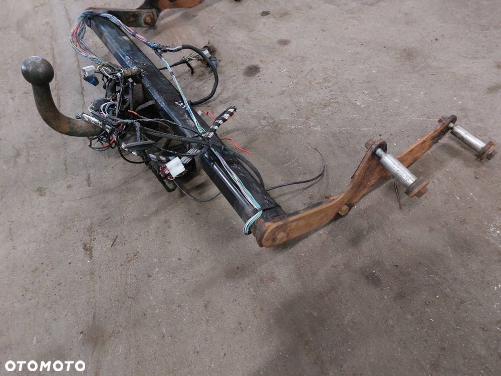 HAK HOLOWNICZY + TABLICZA + MODUŁ RENAULT LAGUNA III 7711419302 381447 - 2