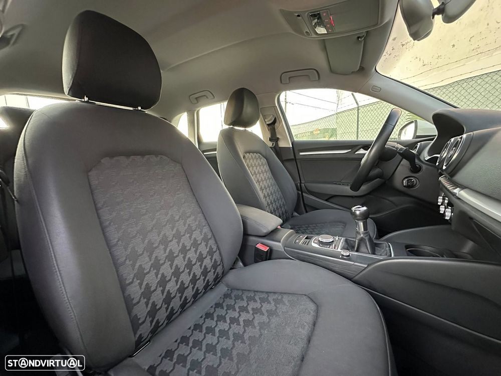 Audi A3 Sportback 1.6 TDI Attraction - 7