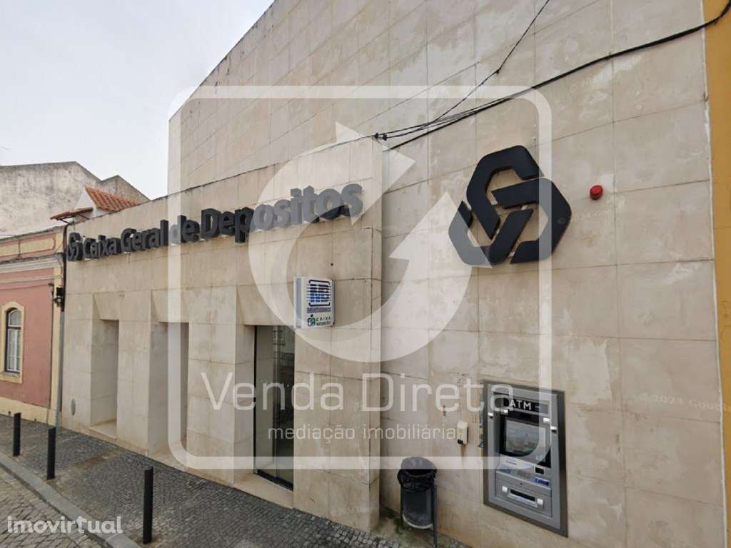 Prédio de 2 pisos, com 336 m², no centro da Vila de Cuba, distrito ... - Grande imagem: 5/20