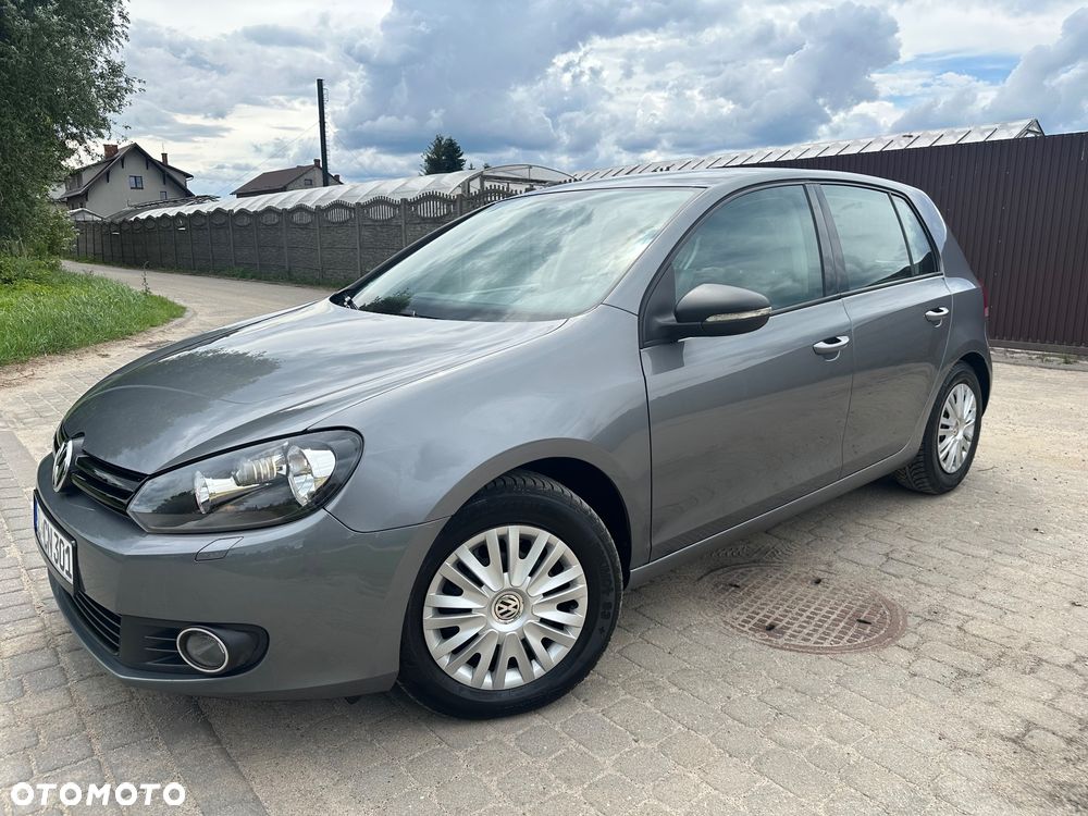 Volkswagen Golf - 1