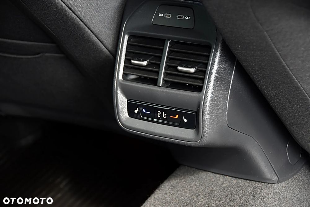 Skoda Superb 2.0 TDI SCR 4x4 Selection DSG - 24