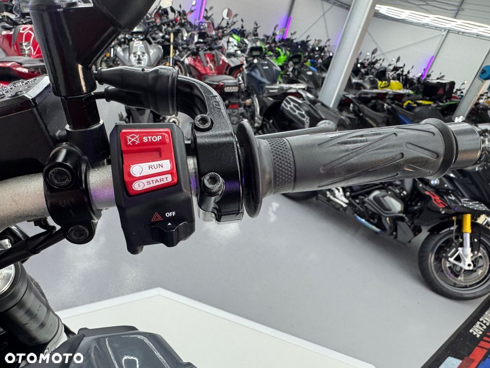 Yamaha MT - 22