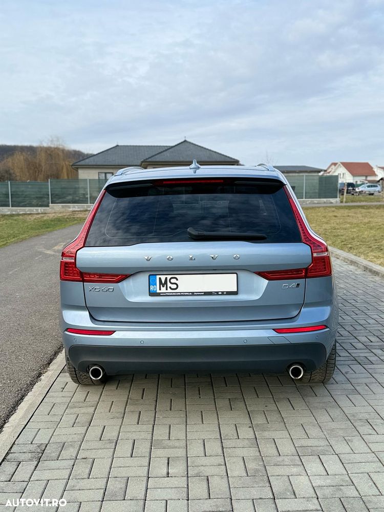 Volvo XC 60 D4 AWD Geartronic Momentum - 3