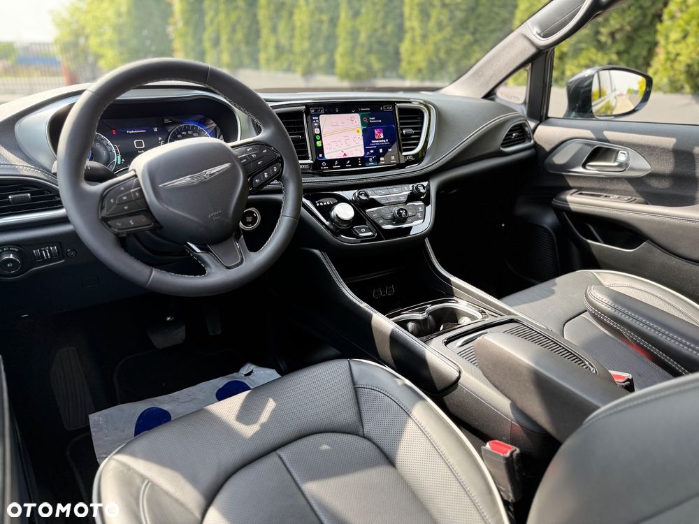Chrysler Pacifica - 14