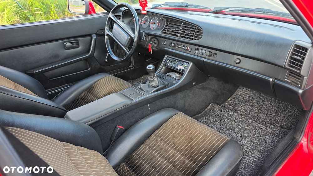 Porsche 944 - 11