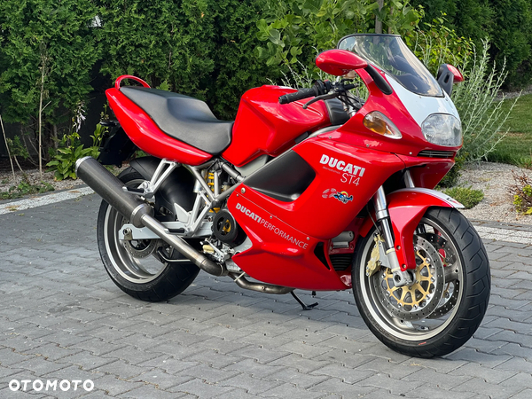 Ducati ST4