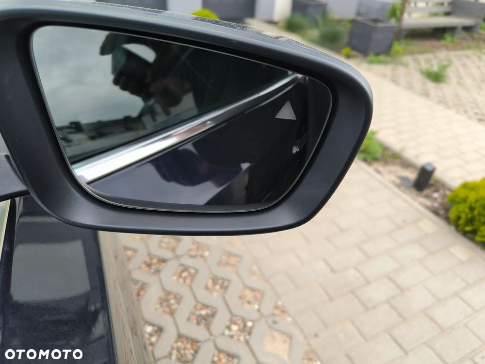 BMW Seria 5 520i Sport Line - 9