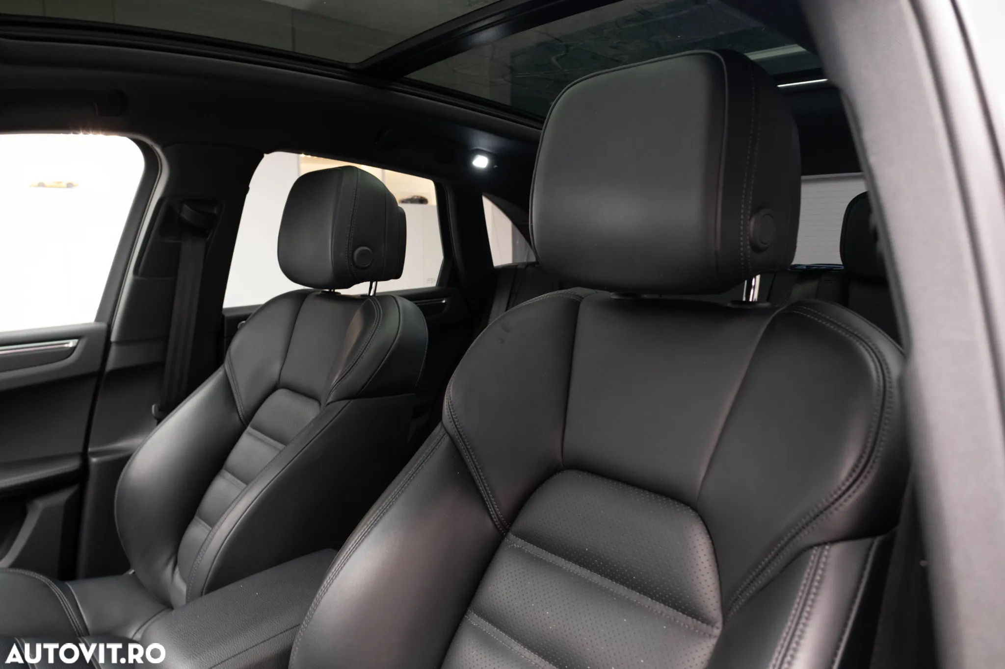 Porsche Macan T - 22