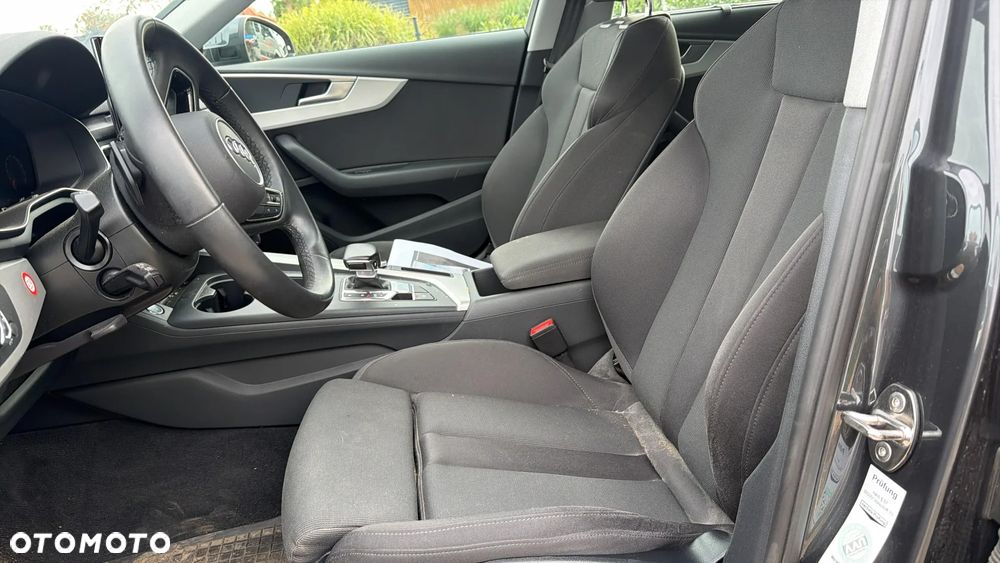 Audi A4 Avant 40 TFSI S tronic - 26