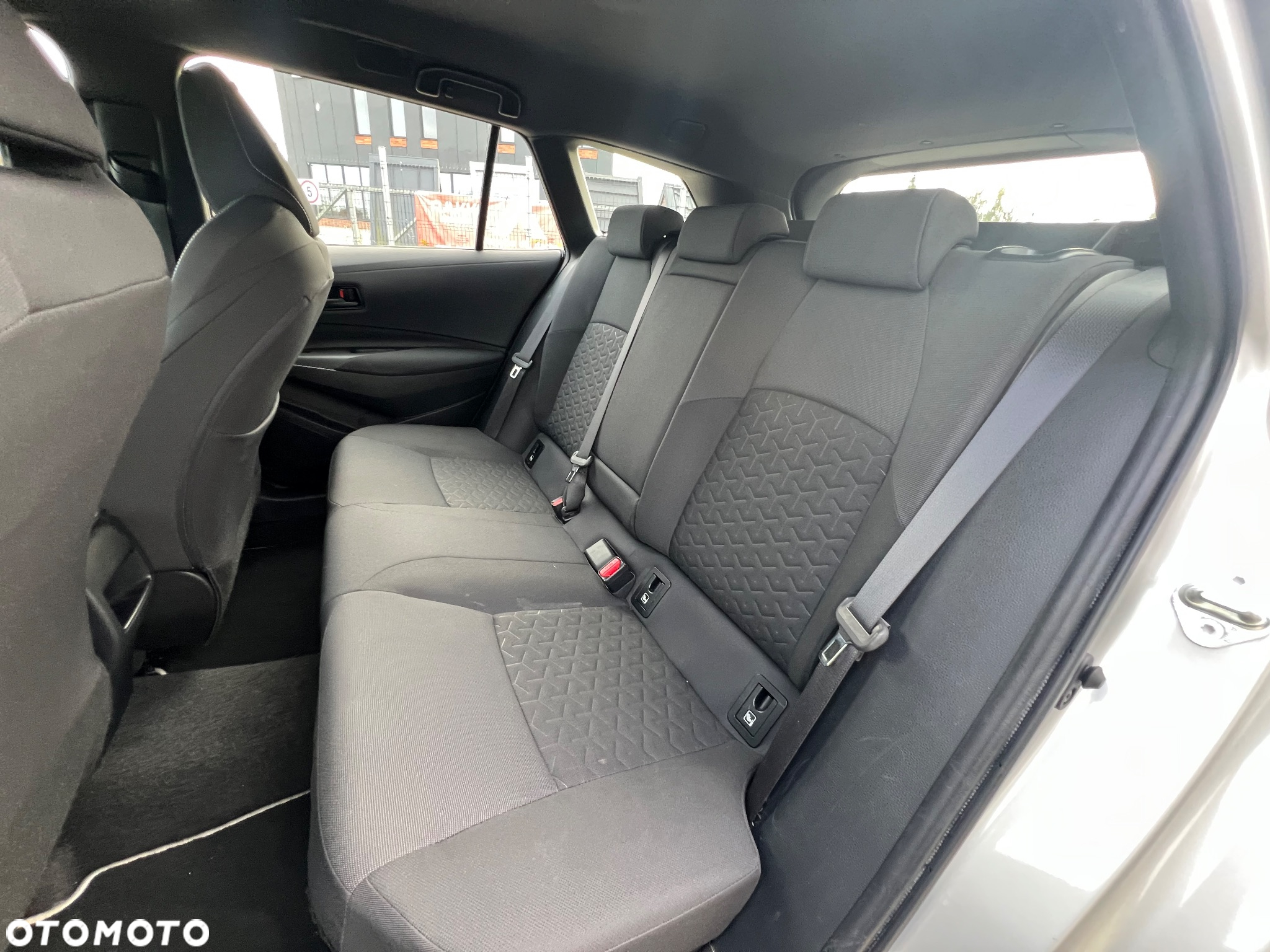 Toyota Corolla 1.8 Hybrid - 14