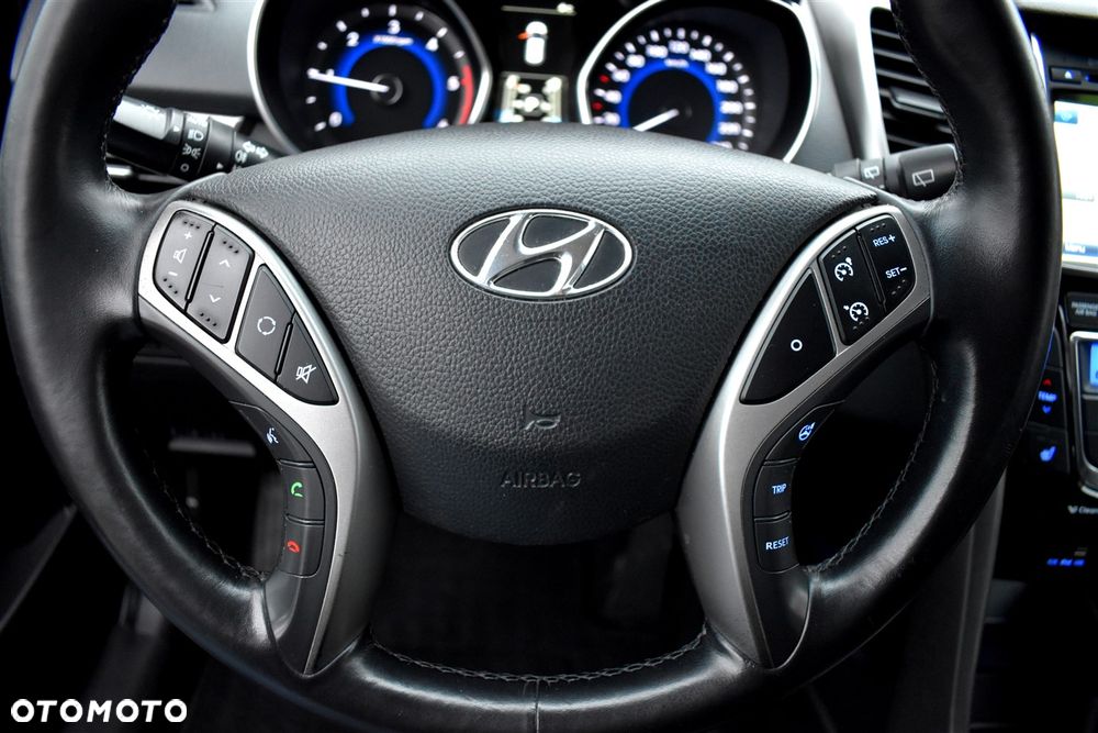 Hyundai i30 blue Kombi 1.6 CRDi DCT Trend - 27