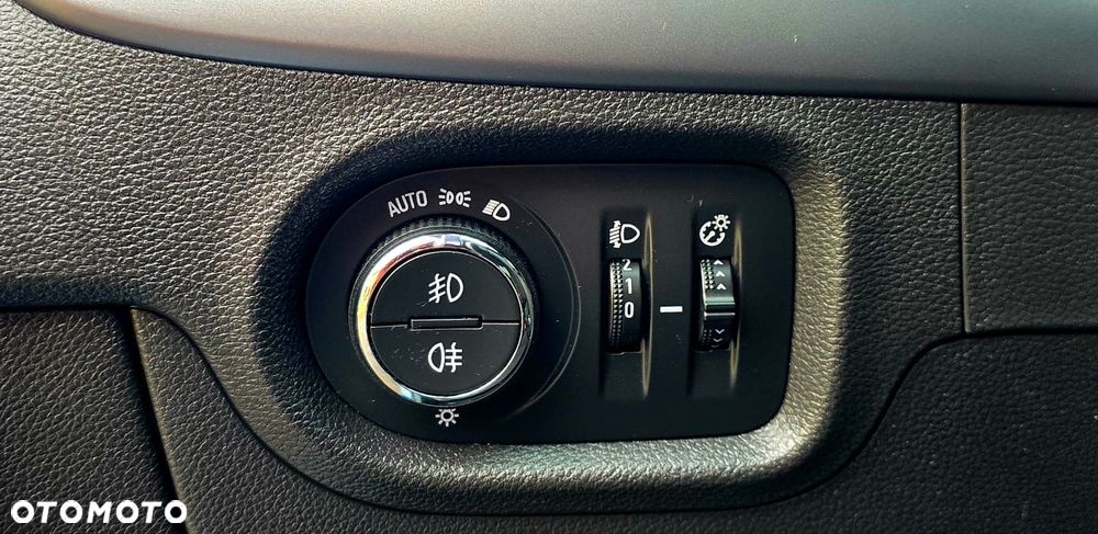 Opel Astra 1.6 D (CDTI) Start/Stop Innovation - 16